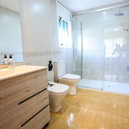 San Rafael Only Famillies Villa